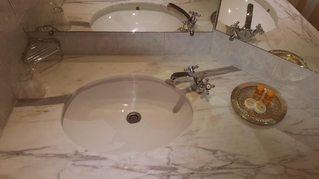 Rania Belmadina Hotel الدار البيضاء المظهر الخارجي الصورة